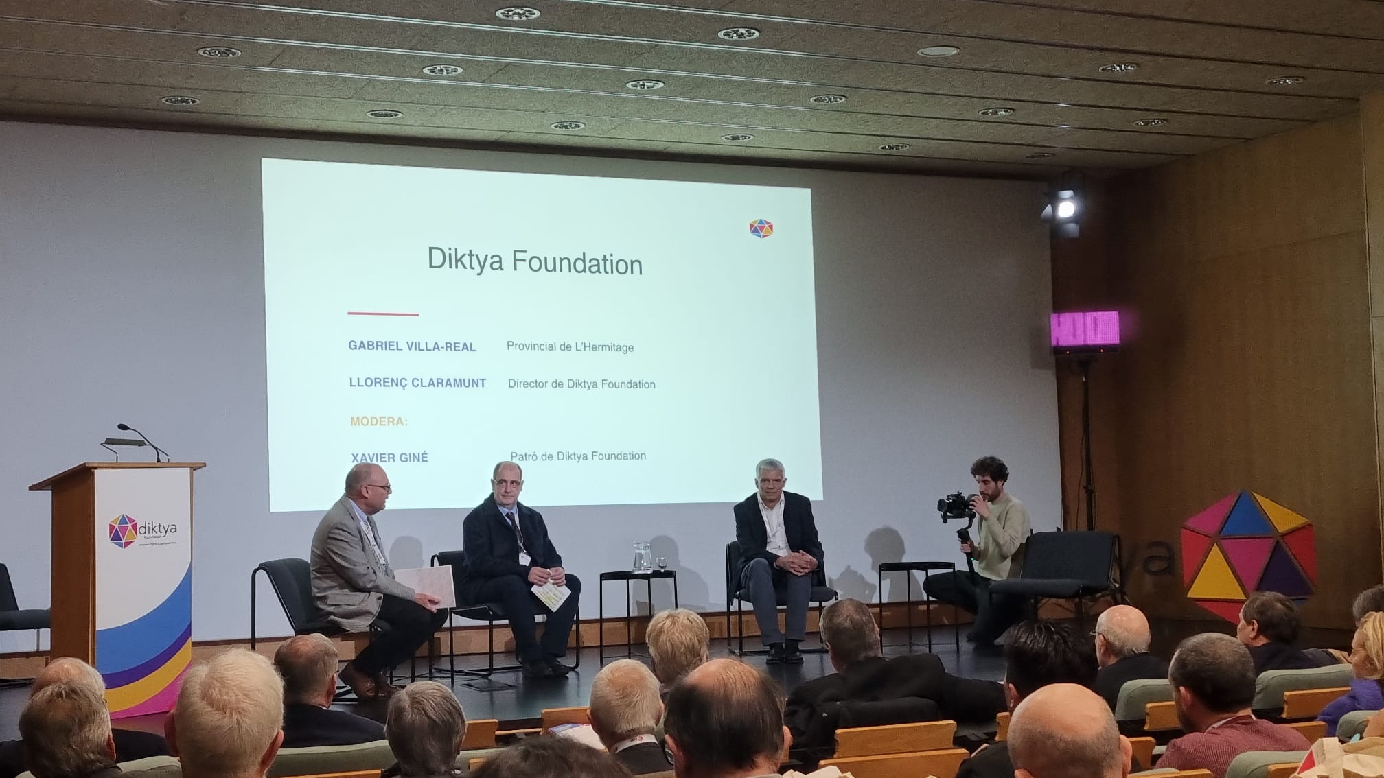Visuel : Diktya Foundation : mission en rseau